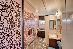 Patio & Views: Eccentric Desert Hot Springs Home