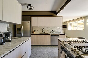 Private Heated Pool: Walk to Isla Verde Beach