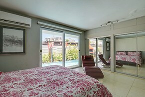 Private Heated Pool: Walk to Isla Verde Beach