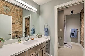 Sleek Studio Near Dtwn Dining & Entertainment