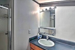 Beautiful Breck Townhome w/ Pool: 1 Mi to Main St!