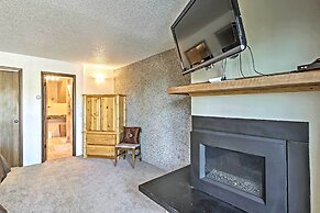 Beautiful Breck Townhome w/ Pool: 1 Mi to Main St!