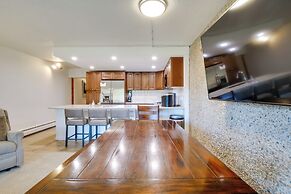 Beautiful Breck Townhome w/ Pool: 1 Mi to Main St!