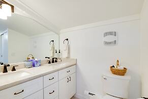 Beautiful Breck Townhome w/ Pool: 1 Mi to Main St!