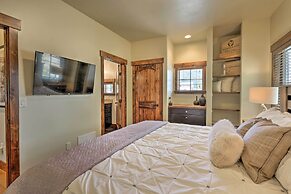 Walk to Main St & Marina: Grand Lake Cabin!