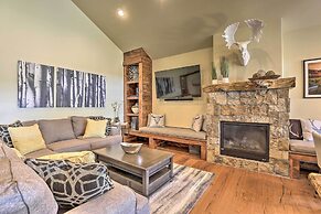 Walk to Main St & Marina: Grand Lake Cabin!