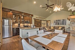 Walk to Main St & Marina: Grand Lake Cabin!