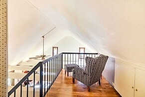 Rustic Riverfront Truckee Cabin w/ Gas Grill!