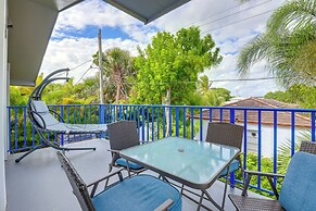 Cozy Singer Island Condo: Walk to Beach & Marina!
