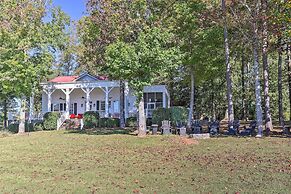 Lakefront Paradise w/ Fire Pit - Dogs Welcome!