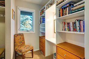 < 1 Mi to Dtwn: Creekside Frisco Home w/ Fire Pit