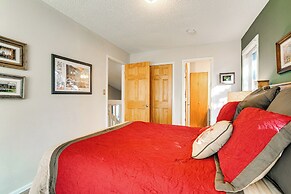 < 1 Mi to Dtwn: Creekside Frisco Home w/ Fire Pit