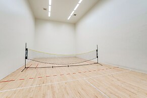 < 1 Mi to Dtwn: Creekside Frisco Home w/ Fire Pit