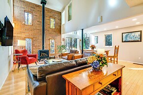 < 1 Mi to Dtwn: Creekside Frisco Home w/ Fire Pit