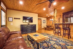 'peaceful Getaway' Penrose Cabin w/ Hot Tub & Pond