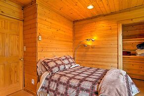 Cabin w/ Glacier Views: Walk to Matanuska River!