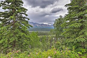 Cabin w/ Glacier Views: Walk to Matanuska River!