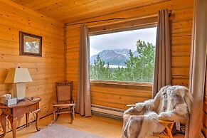 Cabin w/ Glacier Views: Walk to Matanuska River!