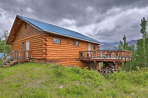 Cabin w/ Glacier Views: Walk to Matanuska River!