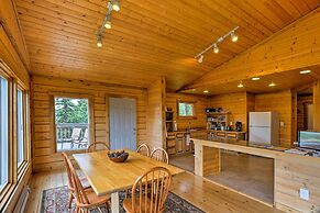 Cabin w/ Glacier Views: Walk to Matanuska River!