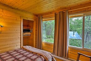 Cabin w/ Glacier Views: Walk to Matanuska River!