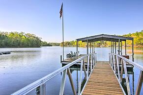 Lakefront South Carolina Abode w/ Deck & Boat Dock