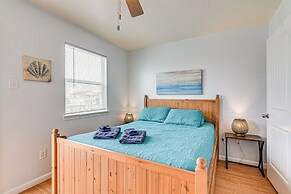 Surfside Beach Getaway: Walk to Shore & Dining