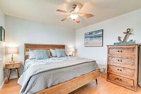 Surfside Beach Getaway: Walk to Shore & Dining