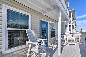 Surfside Beach Getaway: Walk to Shore & Dining