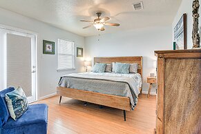 Surfside Beach Getaway: Walk to Shore & Dining