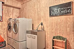 1 Mi to Dtwn Gatlinburg: Cabin w/ Game Room