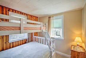 Cozy Hampton Cottage - Walk to Beaches & Marina!
