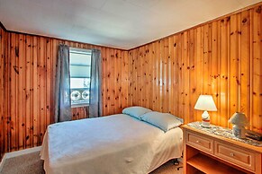 Cozy Hampton Cottage - Walk to Beaches & Marina!