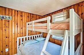 Cozy Hampton Cottage - Walk to Beaches & Marina!