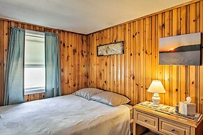 Cozy Hampton Cottage - Walk to Beaches & Marina!