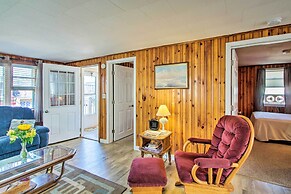 Cozy Hampton Cottage - Walk to Beaches & Marina!