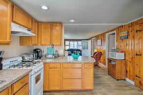 Cozy Hampton Cottage - Walk to Beaches & Marina!