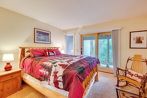 Cozy Bretton Woods Ski-in/ski-out Condo w/ Deck!