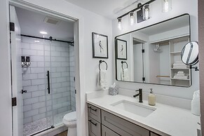 Remodeled Vail Condo w/ Hot Tub Access!