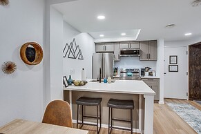 Remodeled Vail Condo w/ Hot Tub Access!