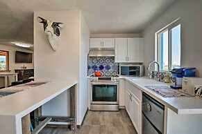 Chic Studio w/ Grill - 25 Mins to Taos Ski Valley!