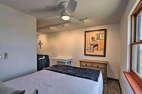 Chic Studio w/ Grill - 25 Mins to Taos Ski Valley!