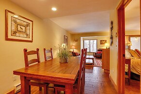 Condo w/ Hot Tub Access - Quick Bus Trip to Ski!