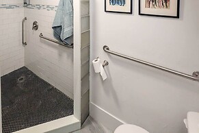 2 Mi to Dtwn: Home w/ Hot Tub in Denver!