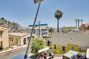 Charming Catalina Gem w/ Deck: Walk to the Beach!