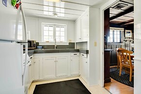 Walk to Beach: Catalina Gem w/ Deck!