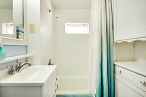 Walk to Beach: Catalina Gem w/ Deck!