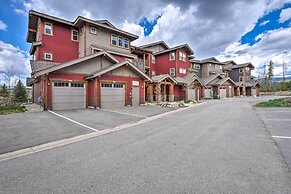 Fraser Condo w/ Views & Hot Tub: Near Winter Park!