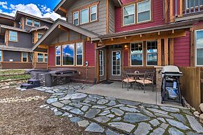 Fraser Condo w/ Views & Hot Tub: Near Winter Park!