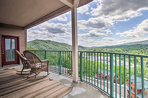 Pigeon Forge Condo < 2 Mi to Attractions!
